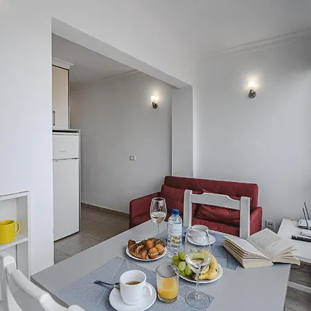 En El Dorado Apartment